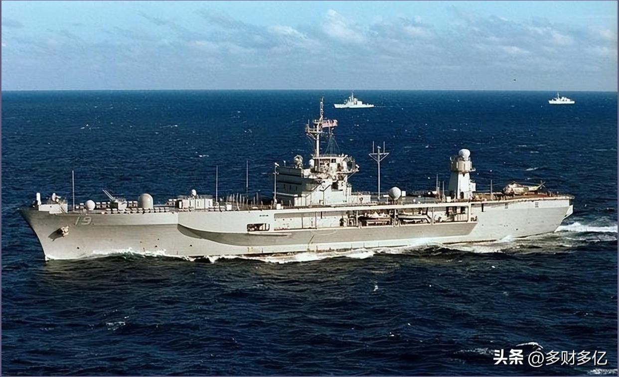 1952年台北深夜，蒋介石读完一份上甘岭战报，突然笑了，副官以为他疯了，却不知这