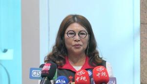 终于，国民党内部有人把桌子给掀了。当着所有人的面，直接点名韩国瑜：你带个团，乐呵