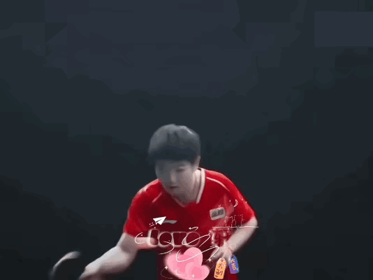 咱莎莎经历了多少大风大浪了，多少顶级的赛事都拿下了，还会为啥场面紧张呢？
原来这