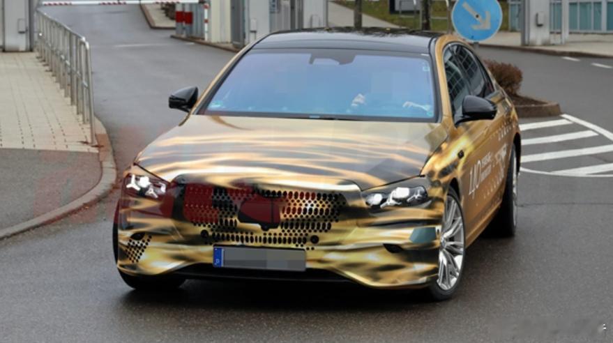 新款S级官宣29号发布1月21日，奔驰宣布新一代S级轿车将于1月29日正式发布，