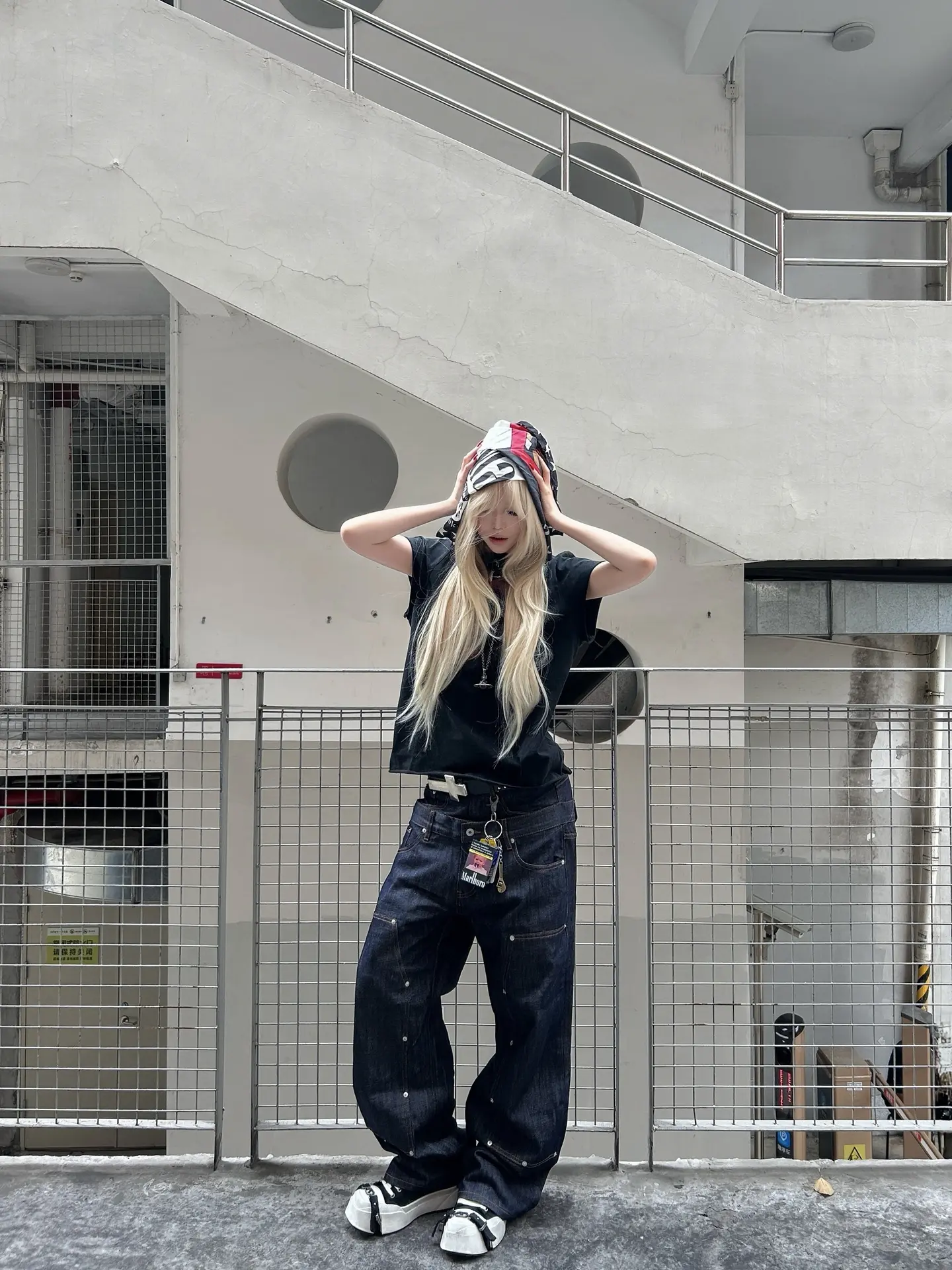 养猫养狗这些太低级了 我闭上眼就可以养神