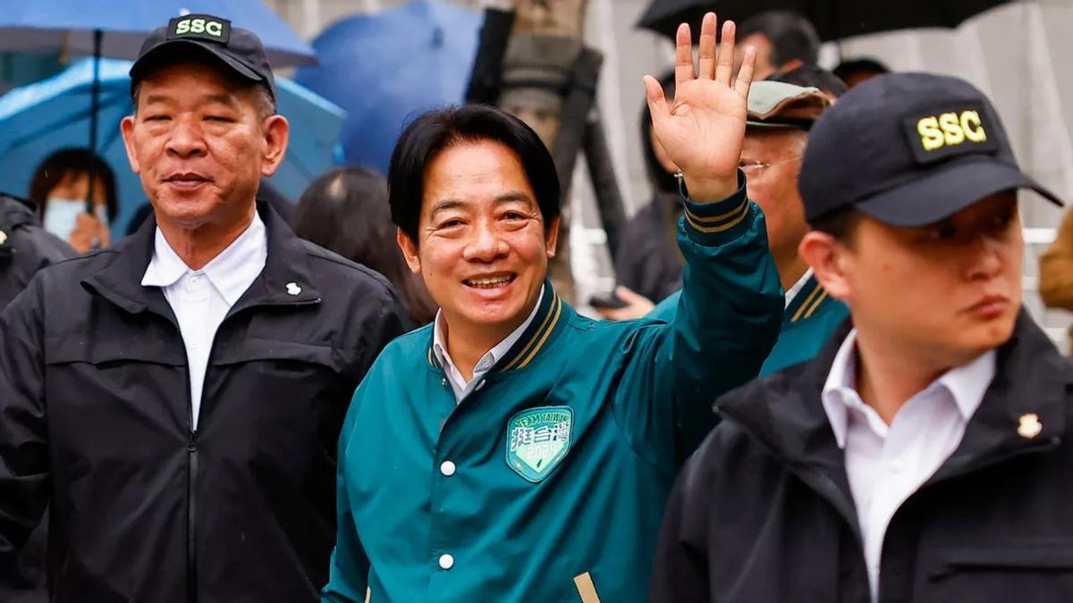 特朗普一句话让台北彻底慌了，赖清德的“美国靠山”正在崩塌
 
“全世界只有一个人