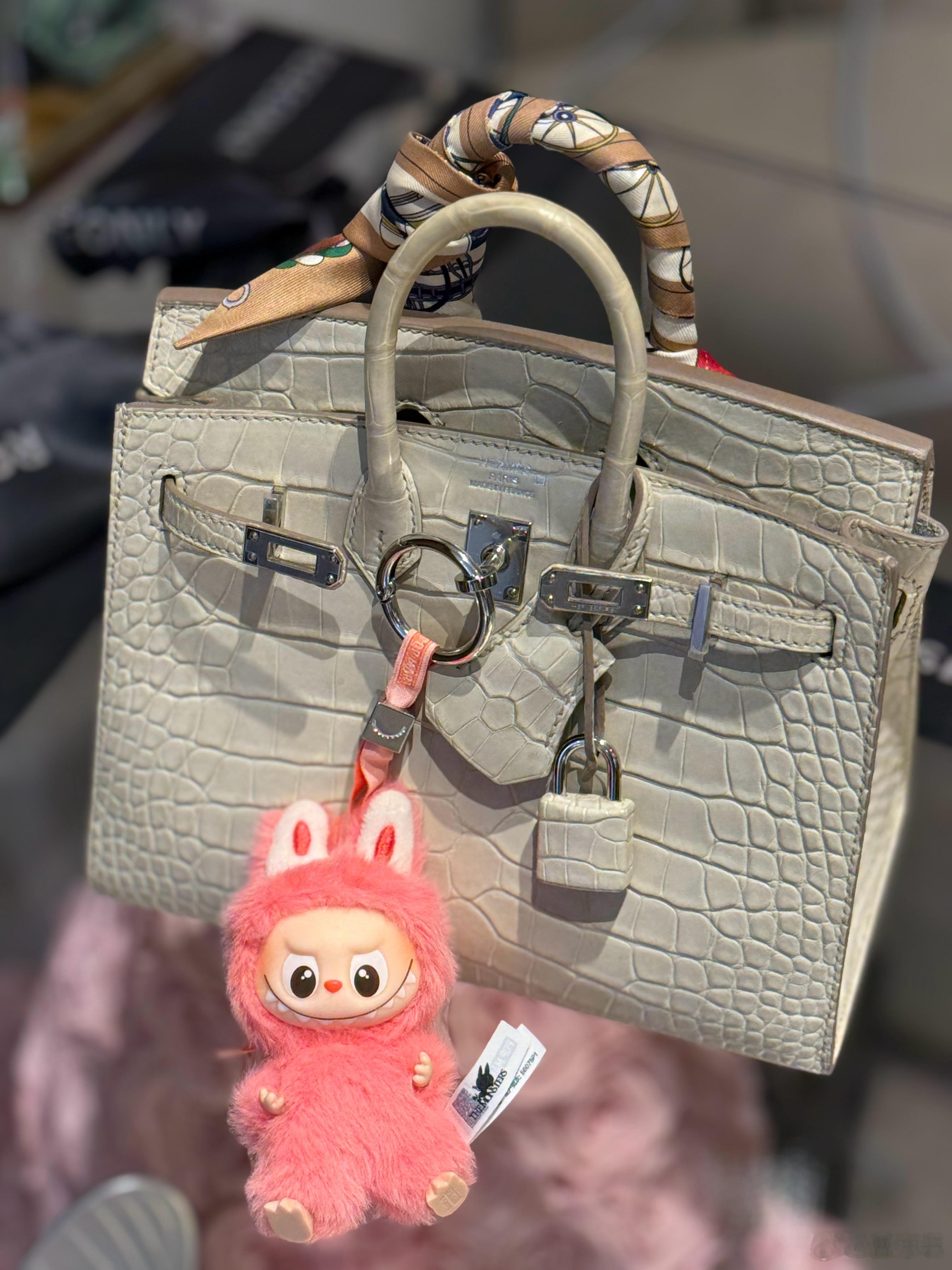 七夕边角料 姐妹送的花很喜欢💕  ​​​