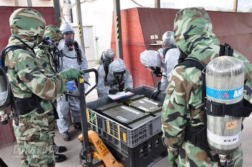 中国公开点名日本，要求加速销毁在华遗留化学武器，不能再祸害民众。

7月27日，