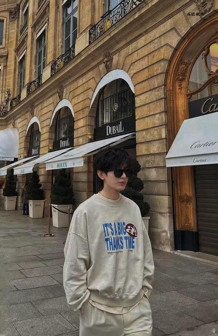 真正的旅行不在攻略里成毅将沿途收藏旅行的意义藏在沿途的点滴里。看成毅沉浸式感受旅
