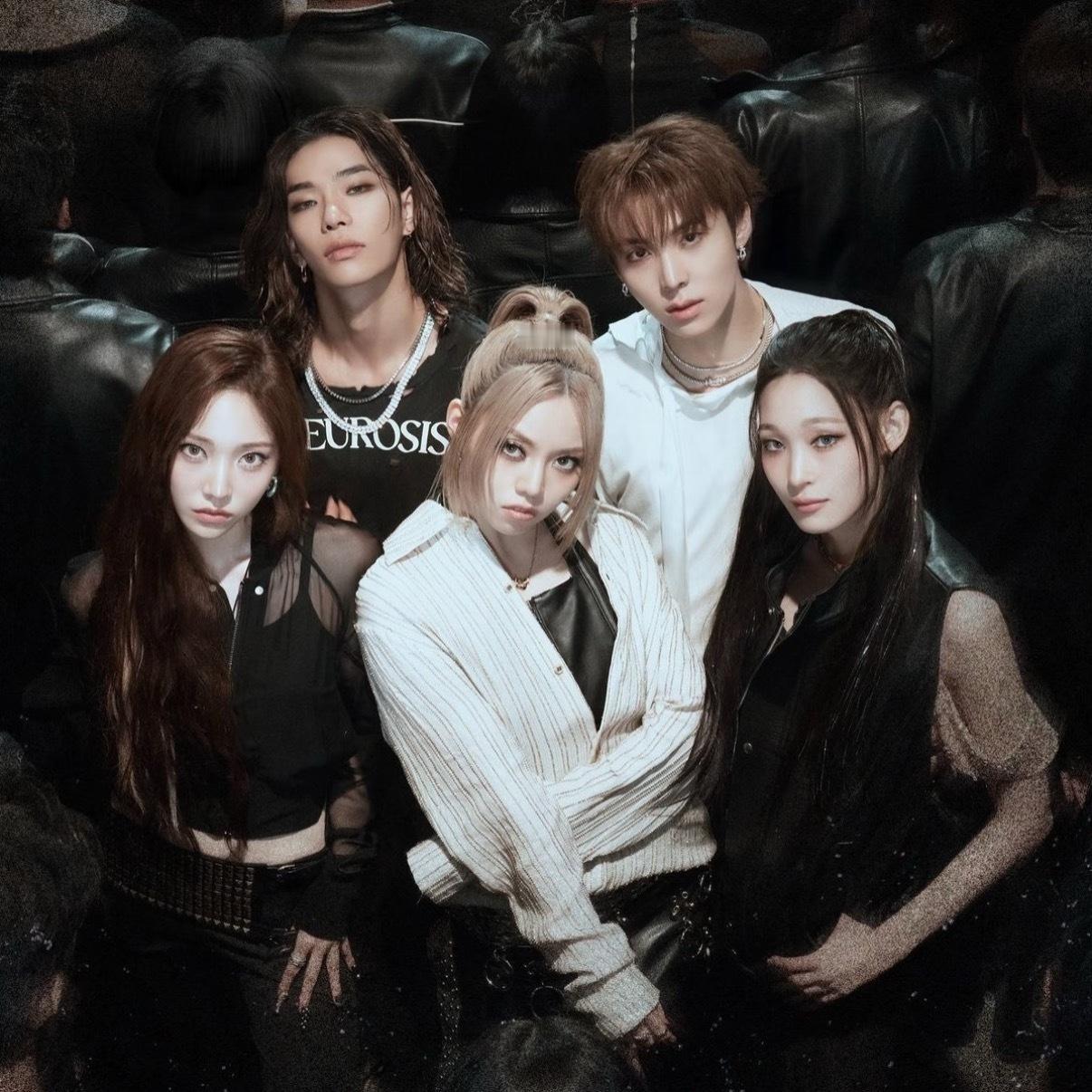 alldayproject 全员最新回归概念照 一看就是赵旴灿要求的站在文徐允旁