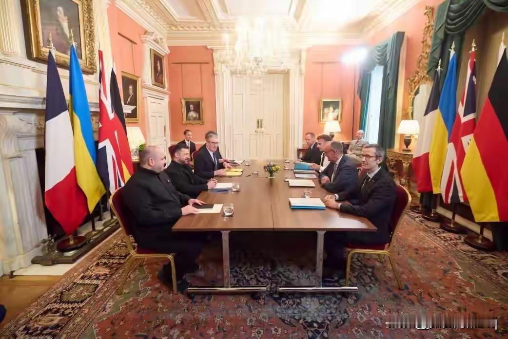 走到普京面前了？
美国不是自愿要从乌克兰战争的问题上撤离，而实在是用尽百般手段，