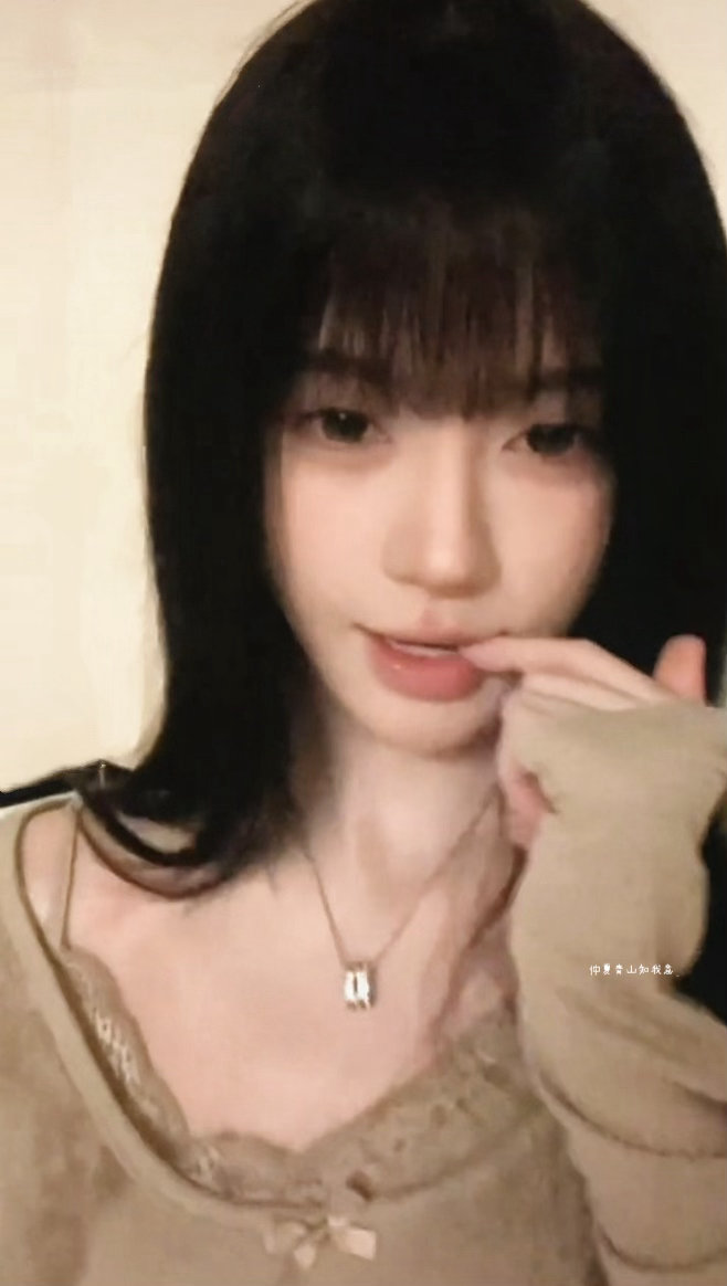 鞠婧祎 jjy鞠婧祎姜黎非 这个鞠婧祎就这样让我嘴角疯狂上扬