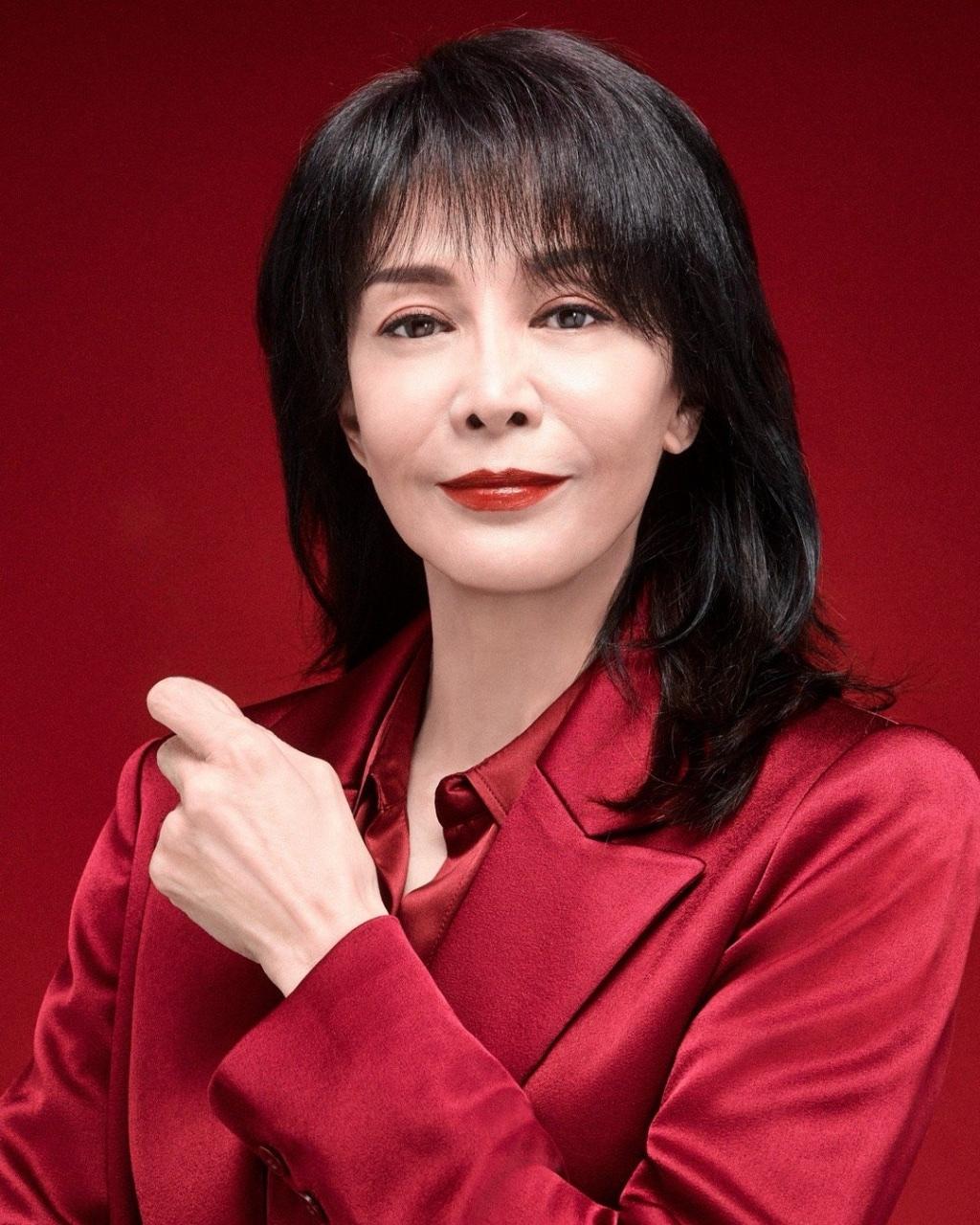 非常戳心的一段话：“女人要明白，性不是爱，约会不是爱，拥抱不是爱，24小时聊天不