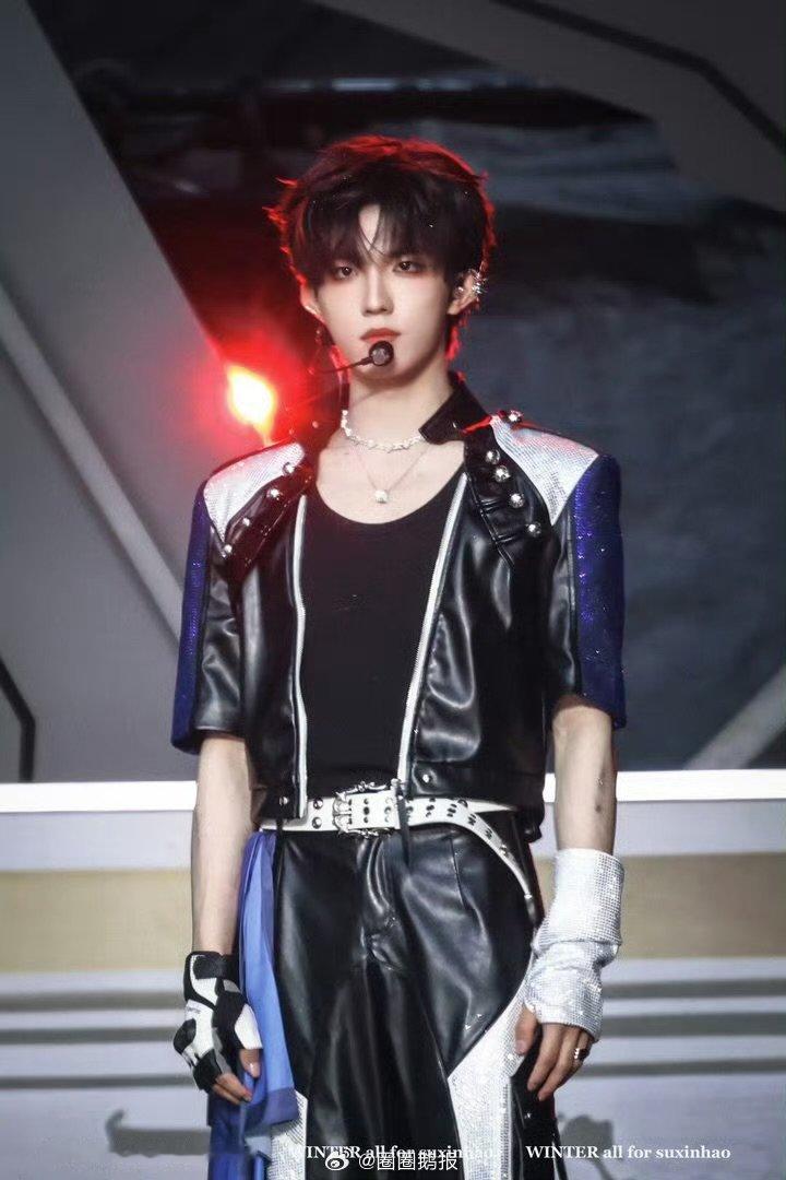 苏新皓把霸王别姬融入舞台苏新皓当老板的第一件事 太会了 