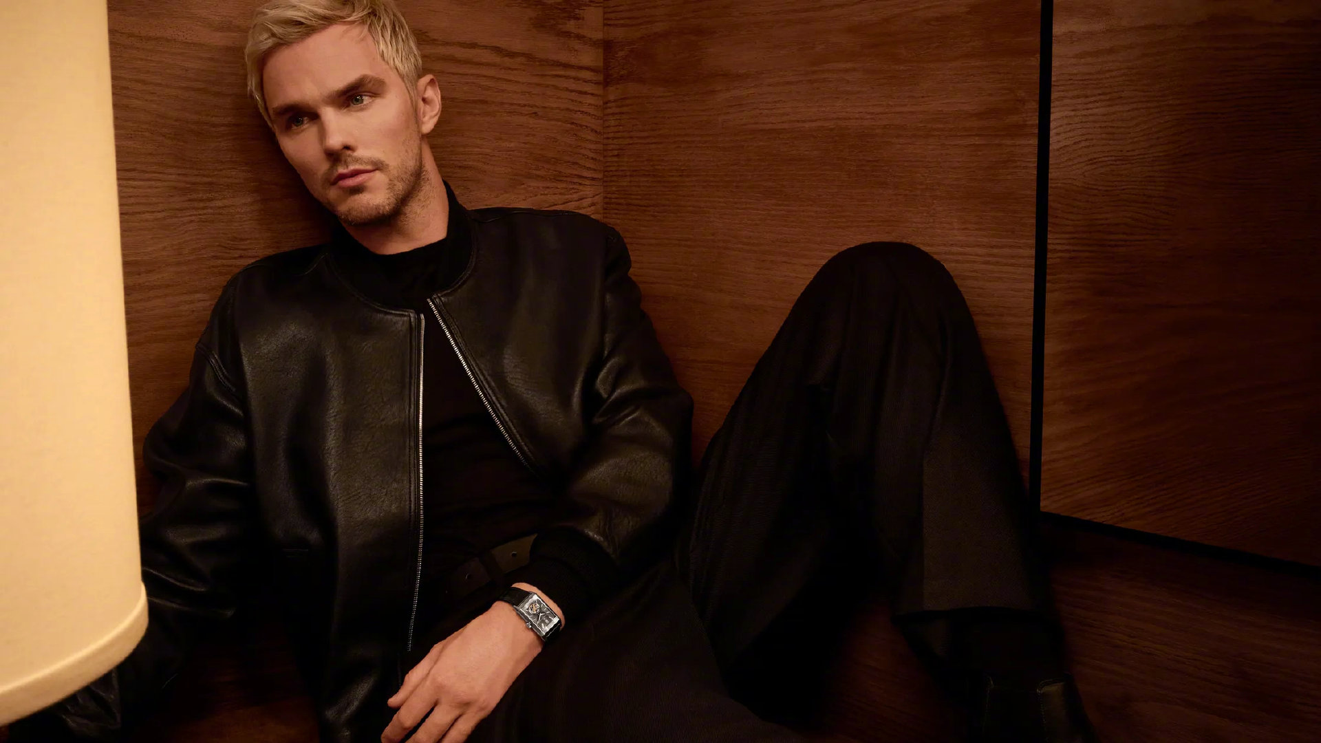 NicholasHoult[超话] 尼古拉斯·霍尔特，品牌代言新图[求关注]漂成
