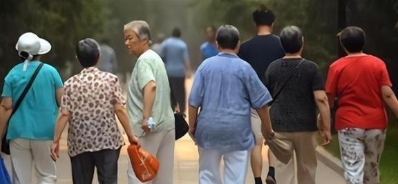 中国为什么如此关注人口减少？其实答案就藏在咱们经济发展的路子里。咱们国家的经济发