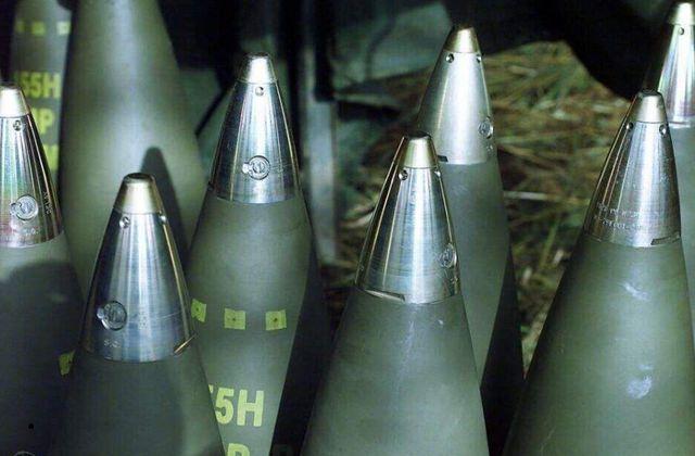 英国国防部长本·华莱士宣布，英国已向乌克兰提供了总计20万发炮弹，比原计划多了十