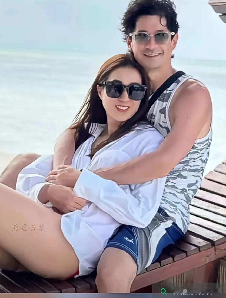 好有夫妻相的感觉

2015年，钟嘉欣经姐姐介绍认识了加拿大籍脊椎治疗师Jere