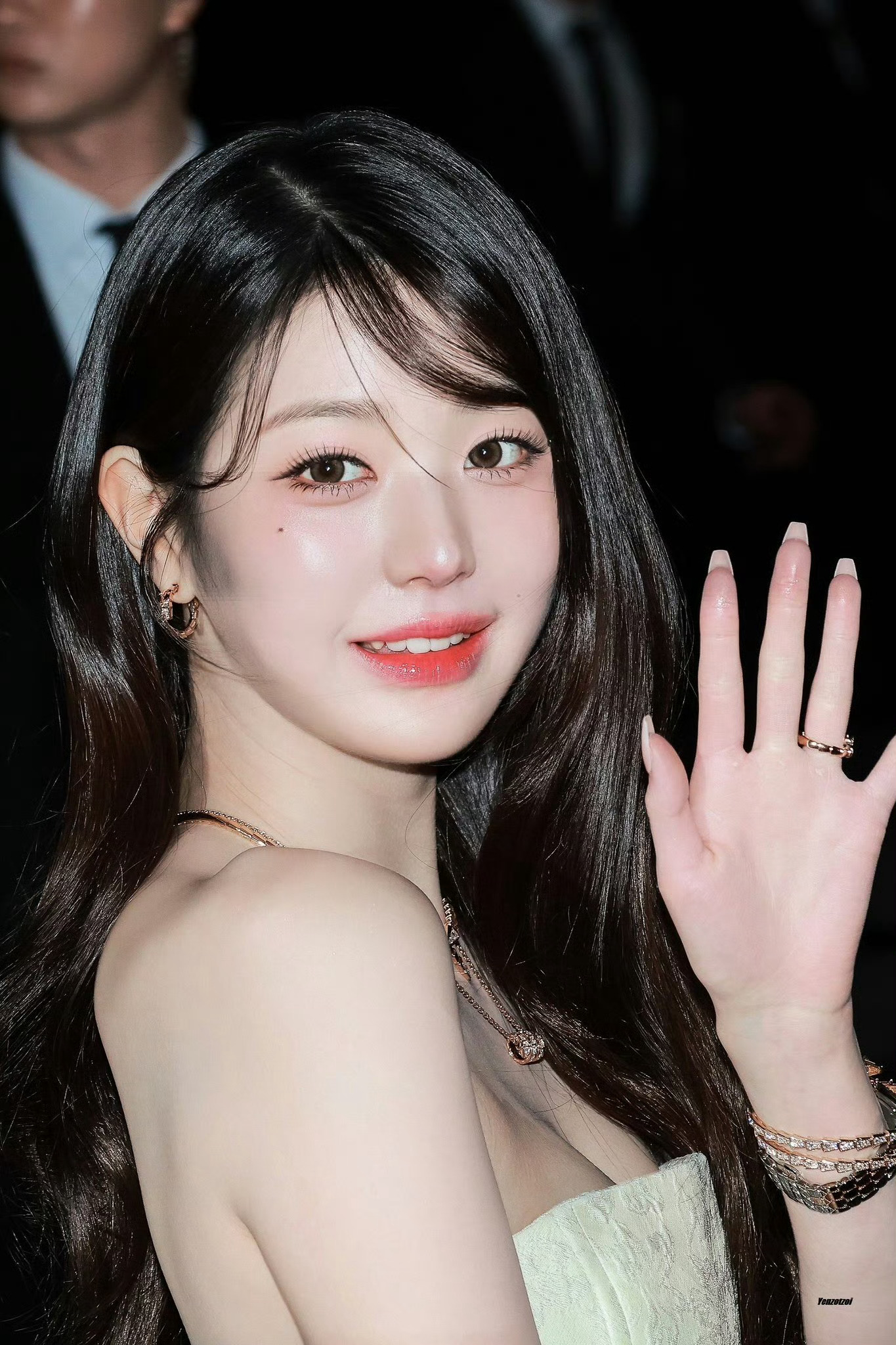 宝格丽也会因为我们元英氛围渲染变得明媚可爱起来….💕 ​​​