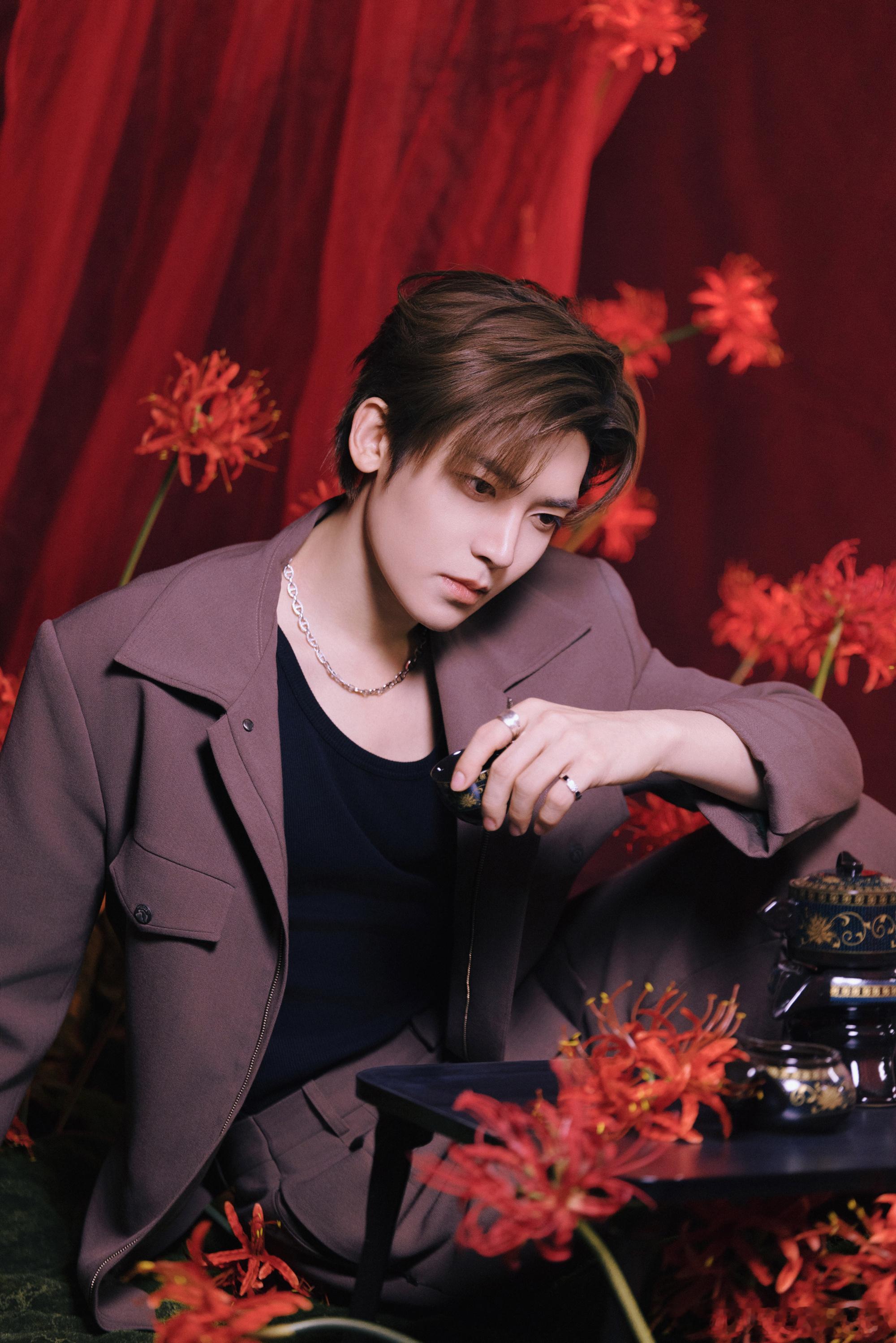 侯明昊 你好星期六出图哥哥太帅了怎么办？红烨君上真的要来了 