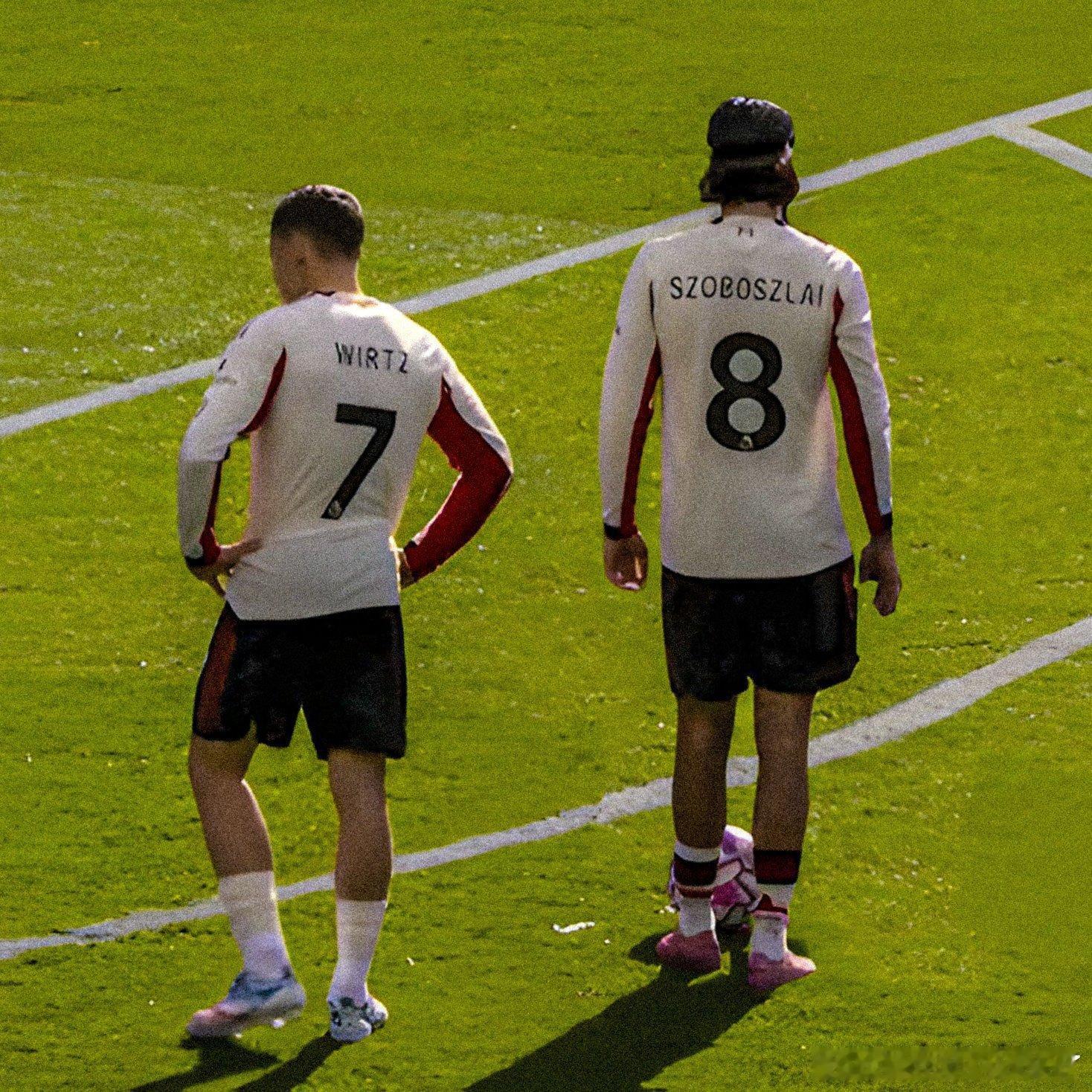 换核踢法维尔茨本场传球成功率高达95%，在出场超过45分钟的球员中高居榜首。 