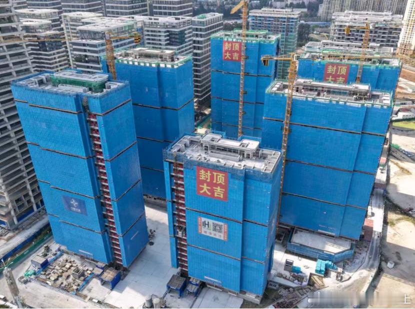 【匠心筑家·冲刺正当时！昆明盘龙山水新城2号地块保障房项目工程全速推进】近日，由