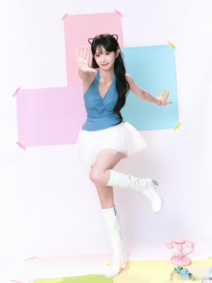  田曦薇元气少女感溢出屏幕 田曦薇蓝莓小蛋糕 是谁的少女心因田曦薇而沸腾？牛仔吊