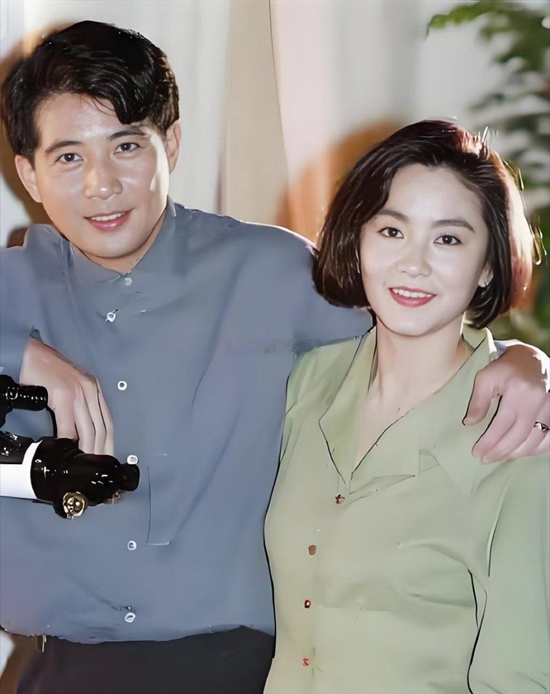 秦汉算是顶级神颜了，林青霞不应该离开他。 