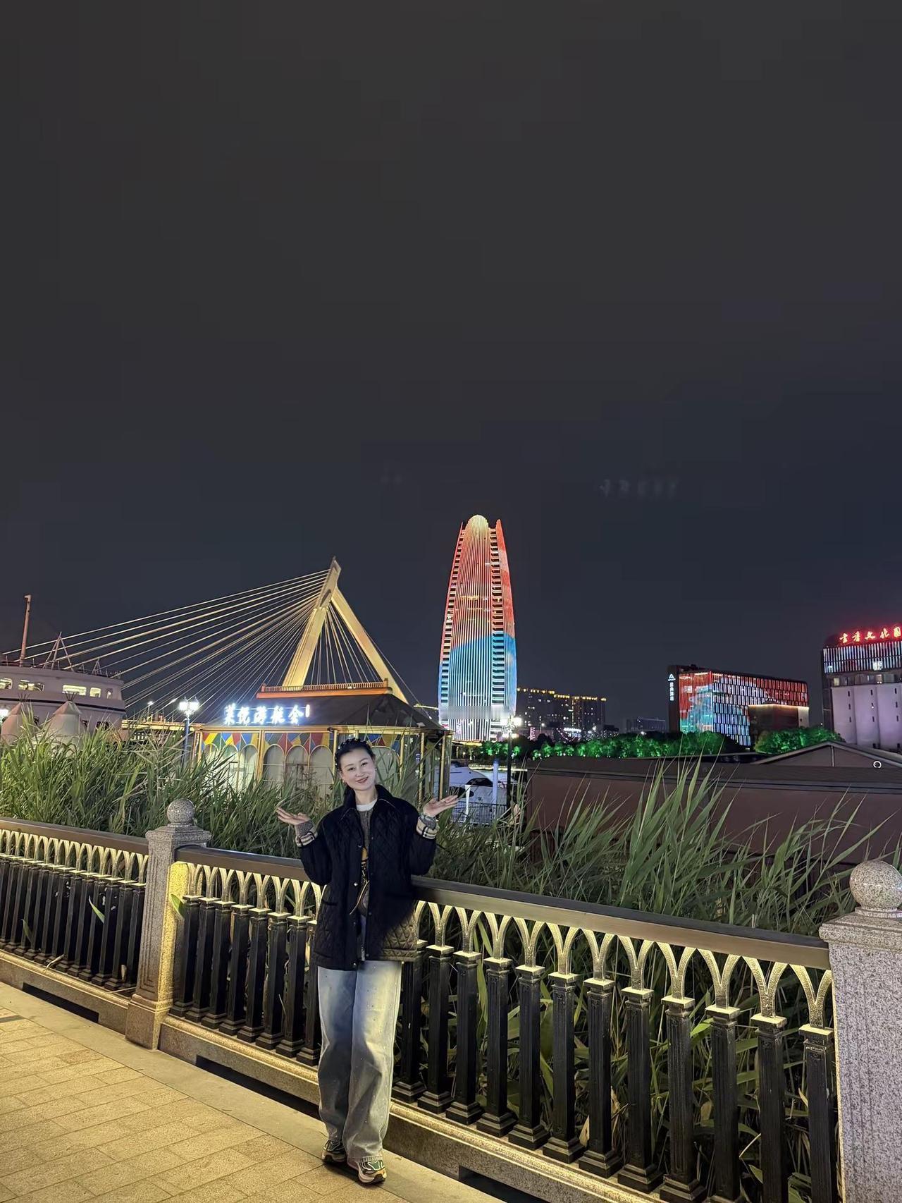 人在低谷时，啥都没有只有家人最实在，这个朋友那个朋友，真正有事的时候能看到几个，