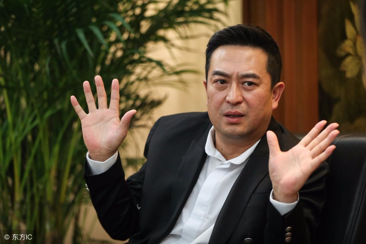 张嘉译在圈子里摸爬滚打几十年，什么角儿没见过？可让他亲口说出“最怕”两个字的女演