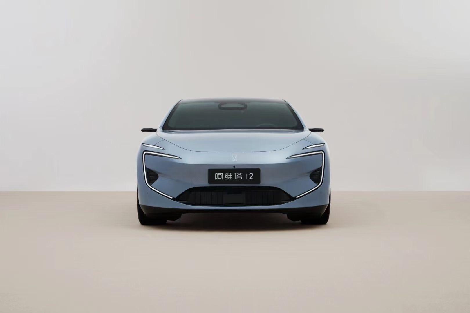 阿维塔这车看这颜值确实挺高的，但新能源车现在设计都太同质化了，其实不看logo把