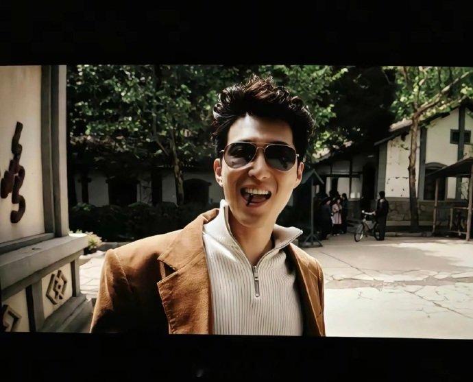 窦骁天选刘红兵窦骁演绎的刘红兵氛围感十足，自带大院子弟气场，深情又带着桀骜。神态