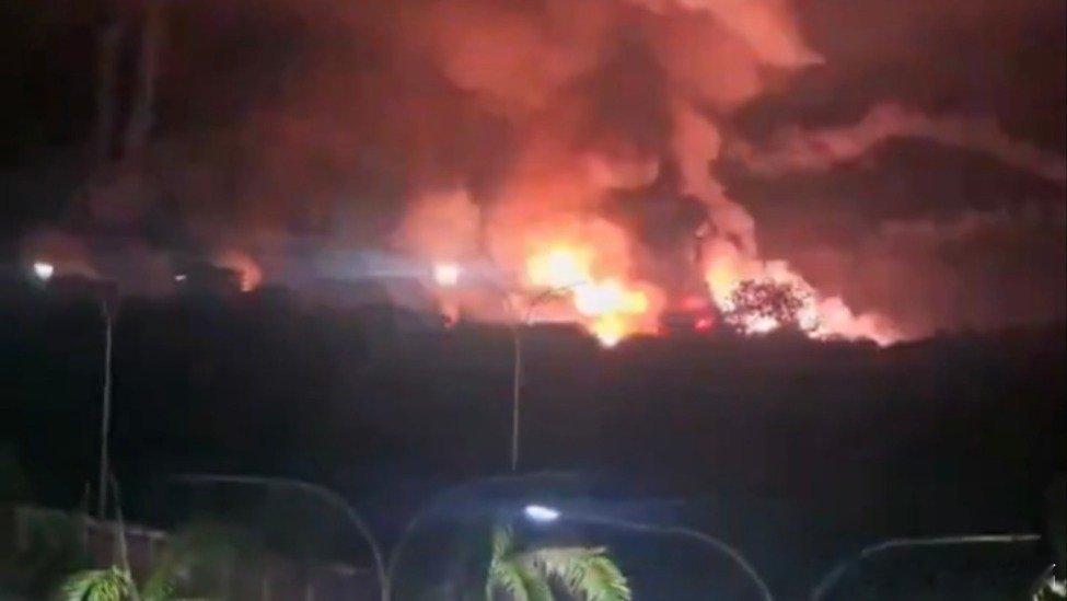 凤凰新闻【详解三角洲特种部队3小时直扑马杜罗：数月筹备，空袭+特种作战】澎湃新闻