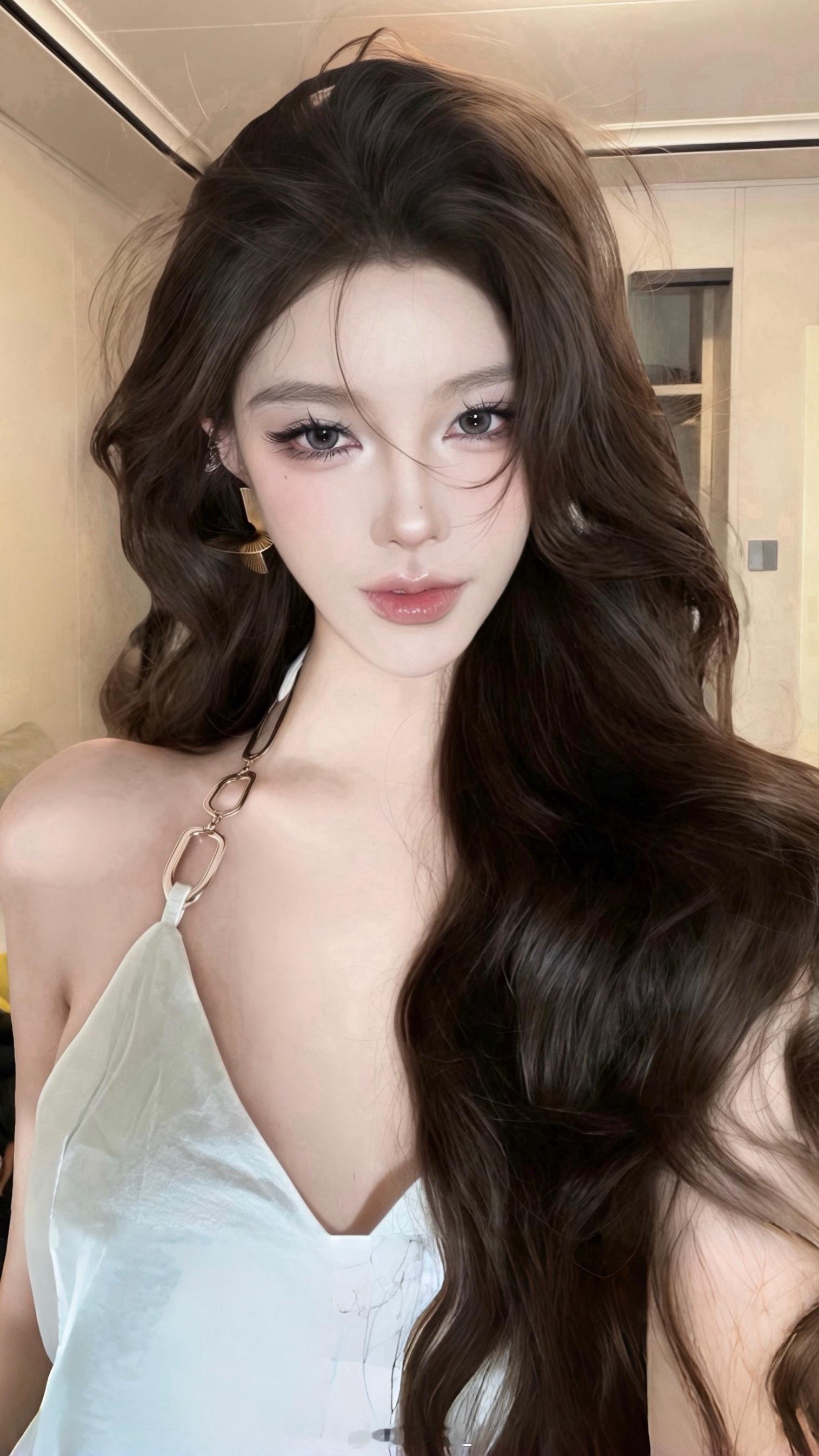 get到了浓眼妆淡唇妆 嘶哈 