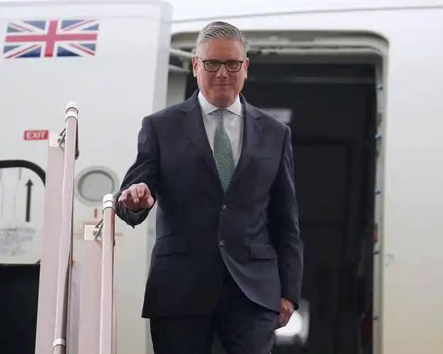 [微风]英国政坛迎来重磅变局！斯塔默突然辞职拉开改革序幕，积弊多年的英伦困局或将
