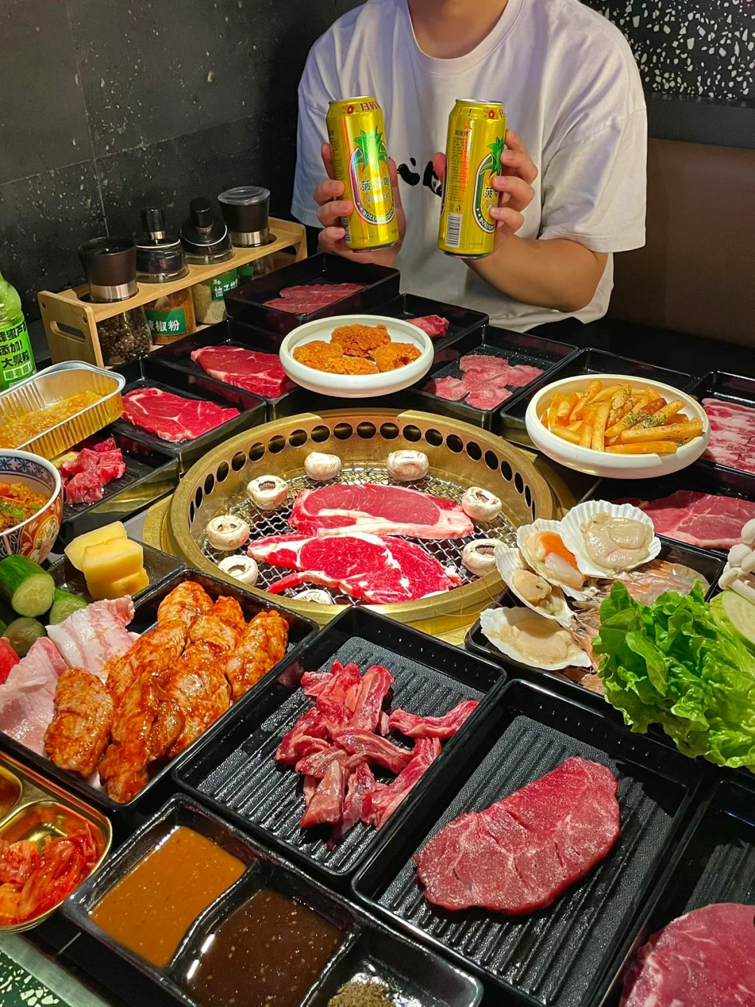 他家最大的缺点就是没开在我来楼下 爱吃牛肉的朋友约了一起谷小牛.自助烤...