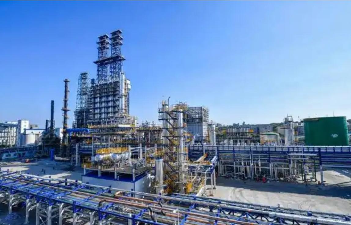 感觉中国人太聪明了，已经预判到今后5～10年，整个世界将会动荡不安，也会接连发生