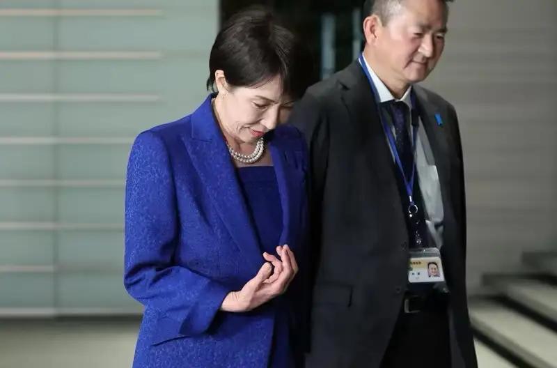 一个好消息，一个坏消息。好消息是日本首相高市早苗因病情恶化，前往医院进行检查。坏