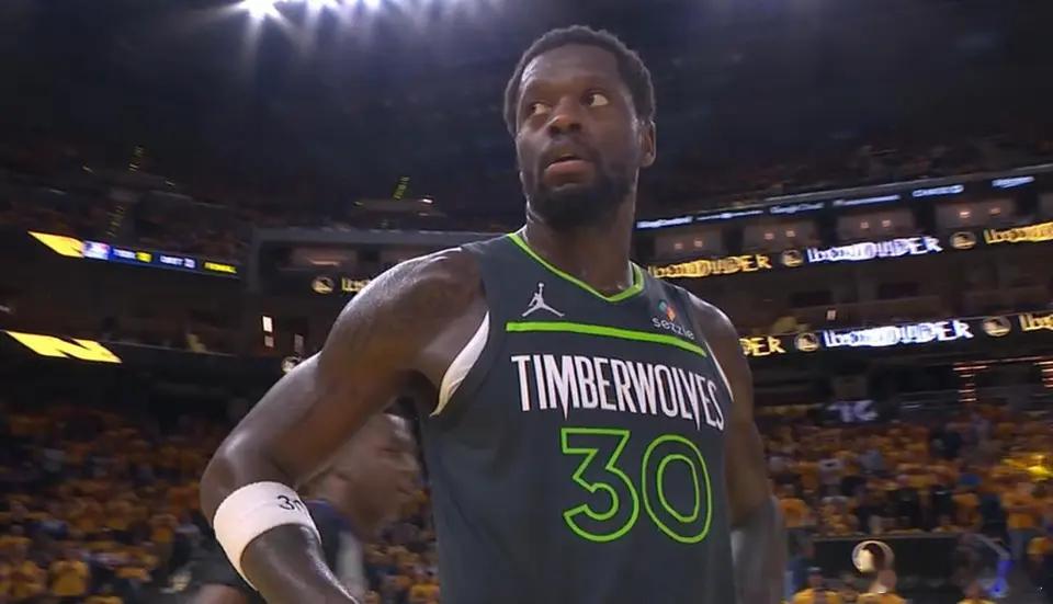 NBA季后赛继续进行，明尼苏达森林狼队客场赢球反超领先。虽然巴特勒得到33分、7