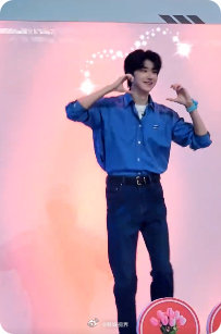 林一晒7种比心方式林一可爱抽象张力3种风格秒切快关注《hi6》！林一带来七种比心