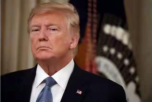 美国让特朗普玩完了！
近期，访华的外国友人越来越多，半个月内已有爱尔兰总理马丁、