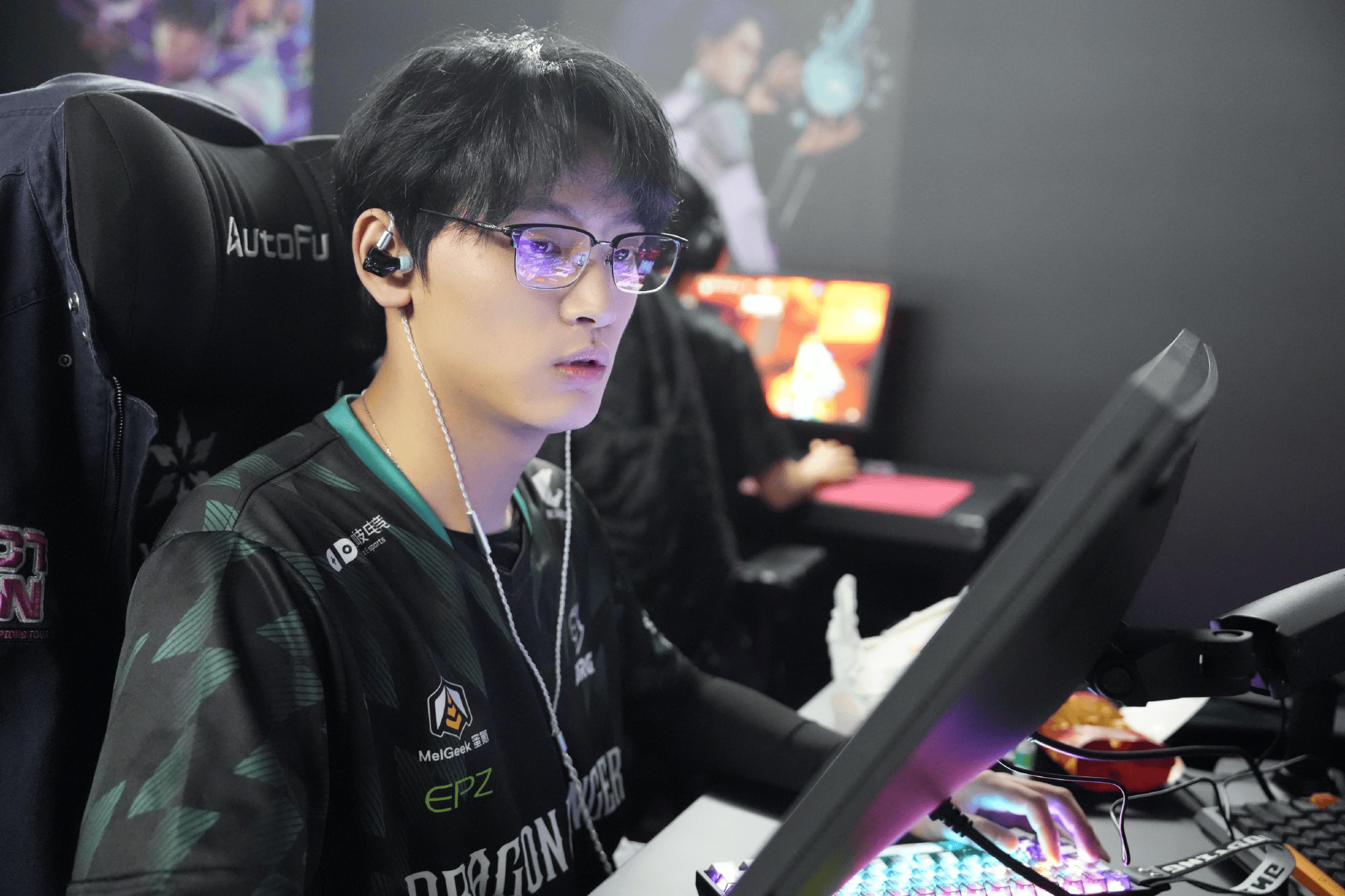 龙吟间章！即将对战AG，DRG发布赛前返图：Let's go！