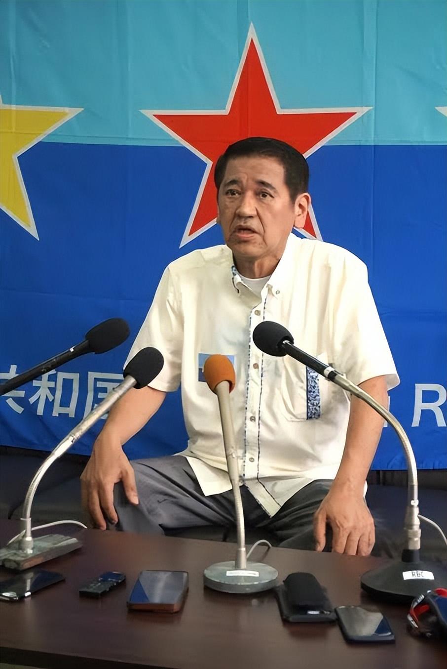 8月4日，74岁的琉球政治人物屋良朝铸宣布参加即将于9月13日举行的冲绳县知事选
