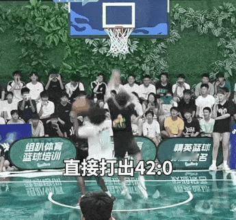 美国五星高中生麦考伊和国内顶级高中生柯冉的单挑对决已经结束。比赛中，麦考伊多次上