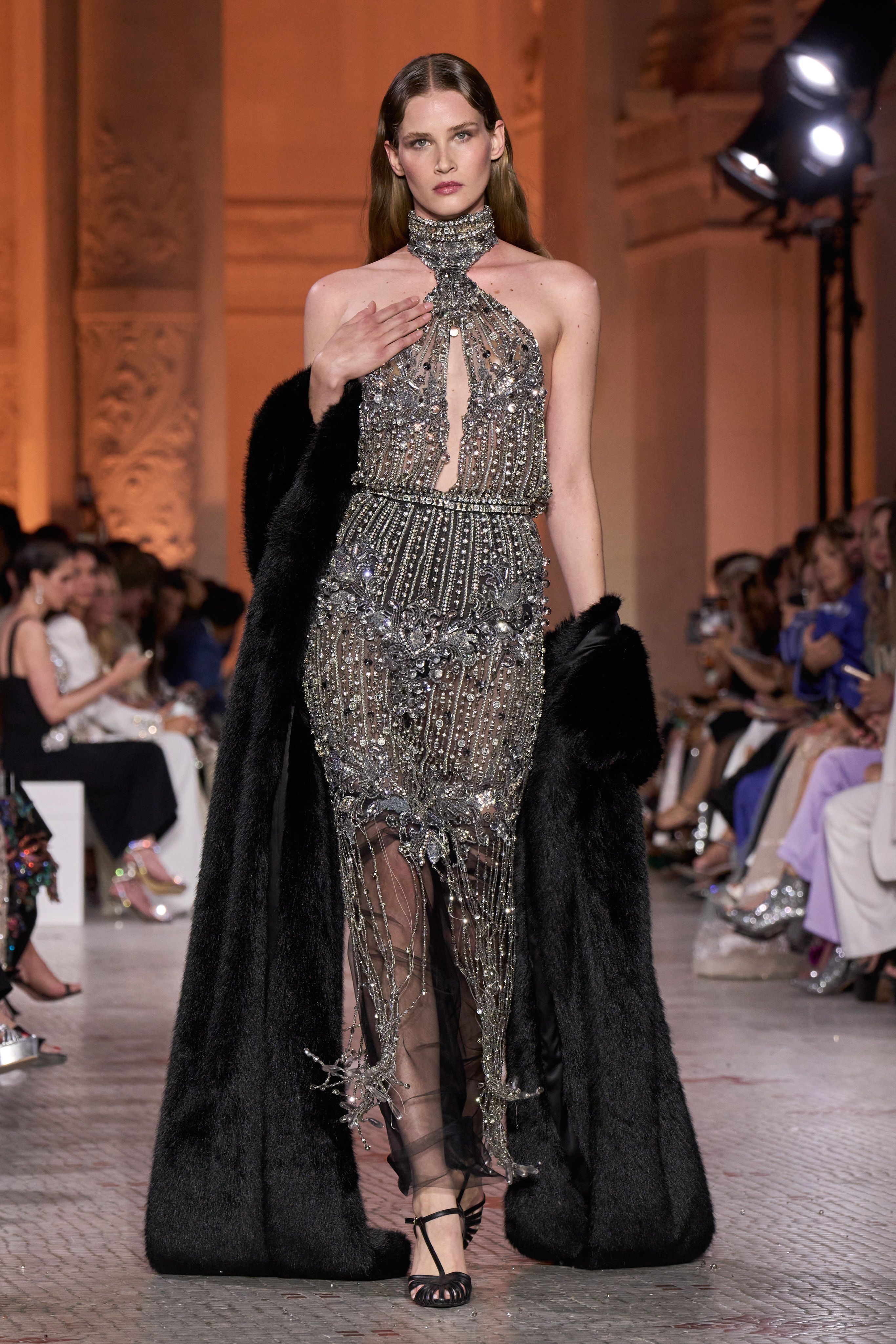 Zuhair Murad 2025秋冬高定，祖海近几年高定发挥都非常稳，华丽又性