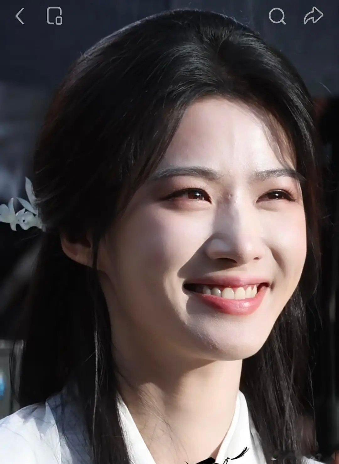 哭戏天花板！卢昱晓含泪微笑氛围感拉满太绝 