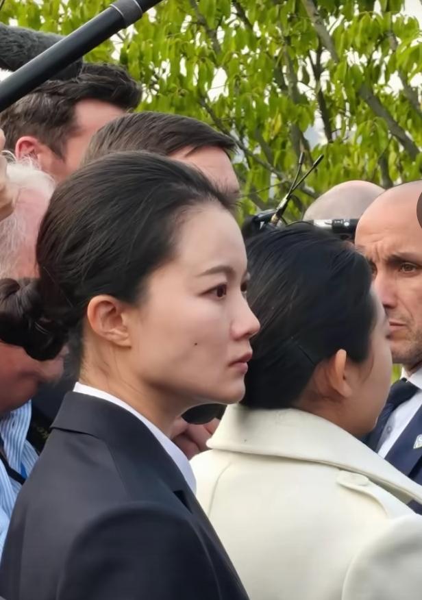 都说她是奉献者。
可网上咋搜不到她？
严月霞，这名字你听过吗？
这几天，有朋友问