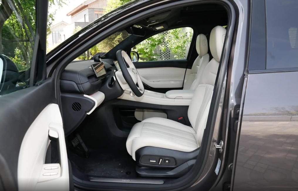 千呼万唤始出来，蔚来全新ES6的价格终于定下来了，36.8万价格虽然相比上一代蔚