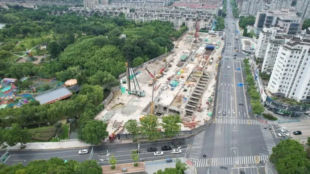 杭德市域铁路德清段所有车站全部封顶