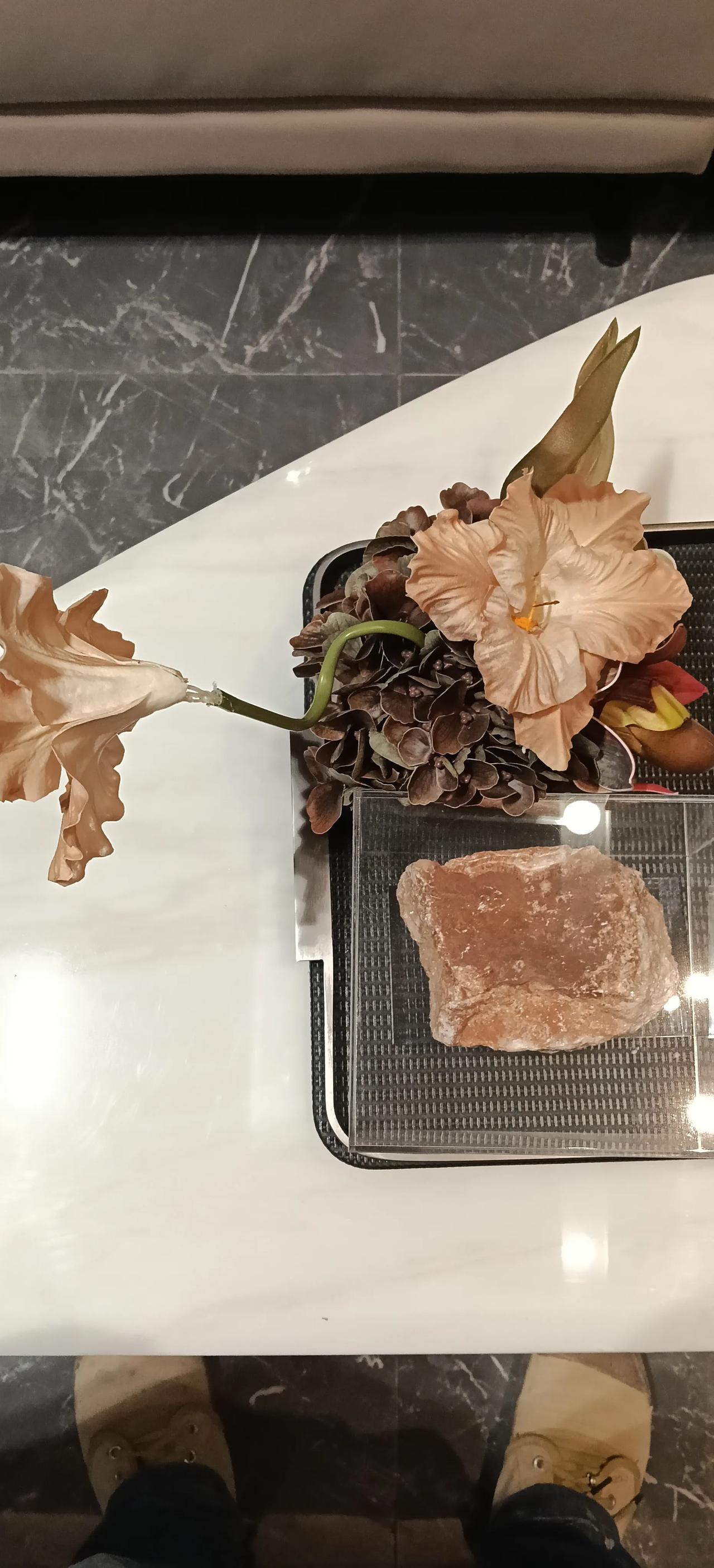 明朝李太后是否真的曾献身张居正?
这段野史传言其实可信度极低，正史里没有任何相关