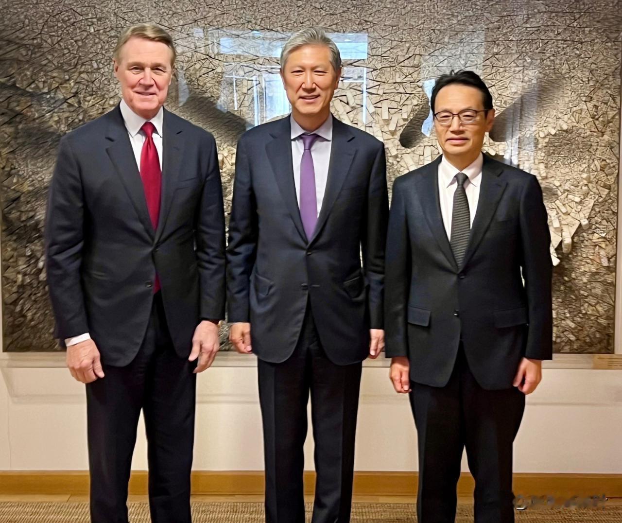 美国驻华大使珀杜称：
🇺🇸-🇰🇷-🇯🇵 美日韩三边关系牢不可破，在这