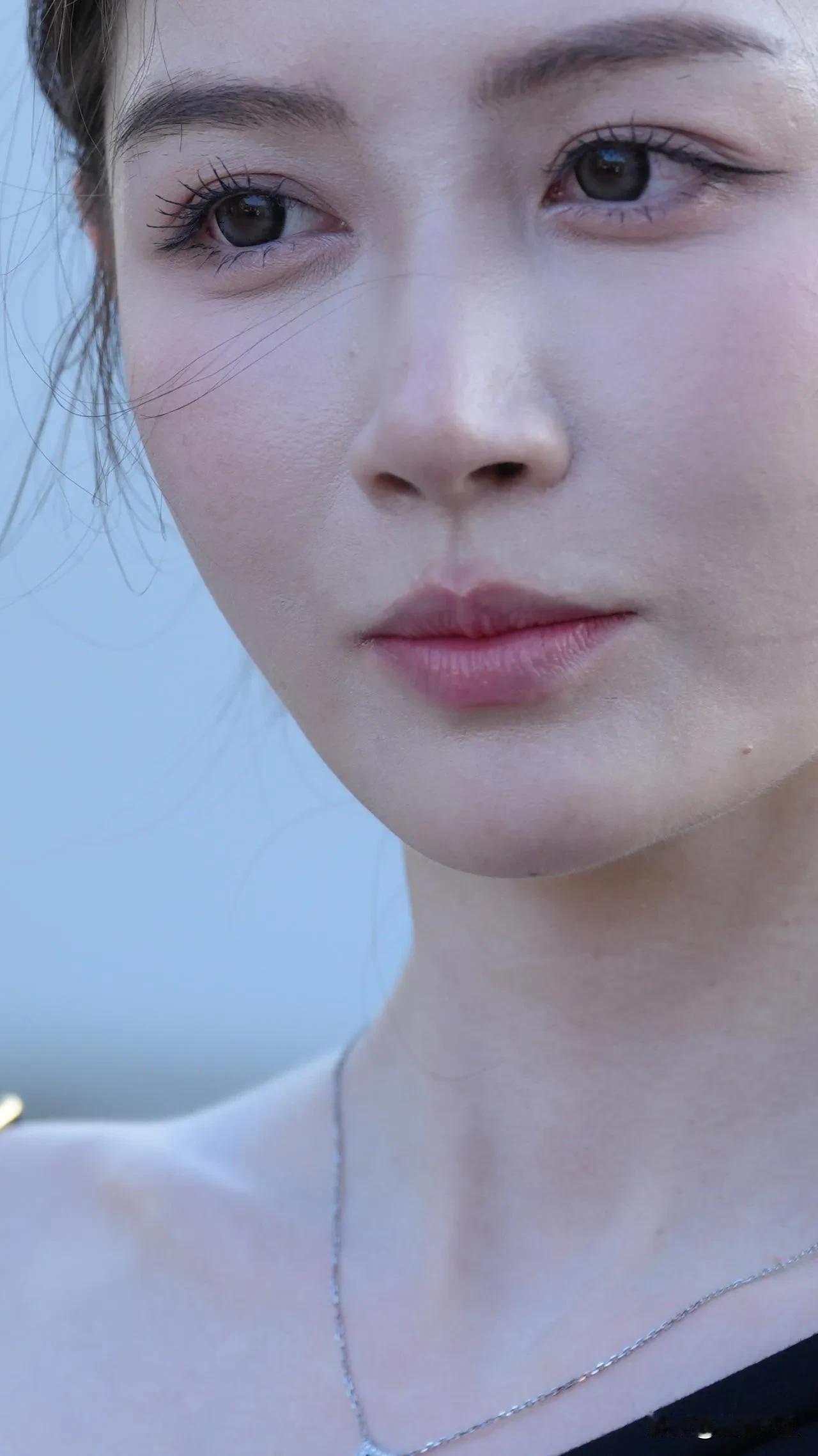 最美车模 —— 敏敏