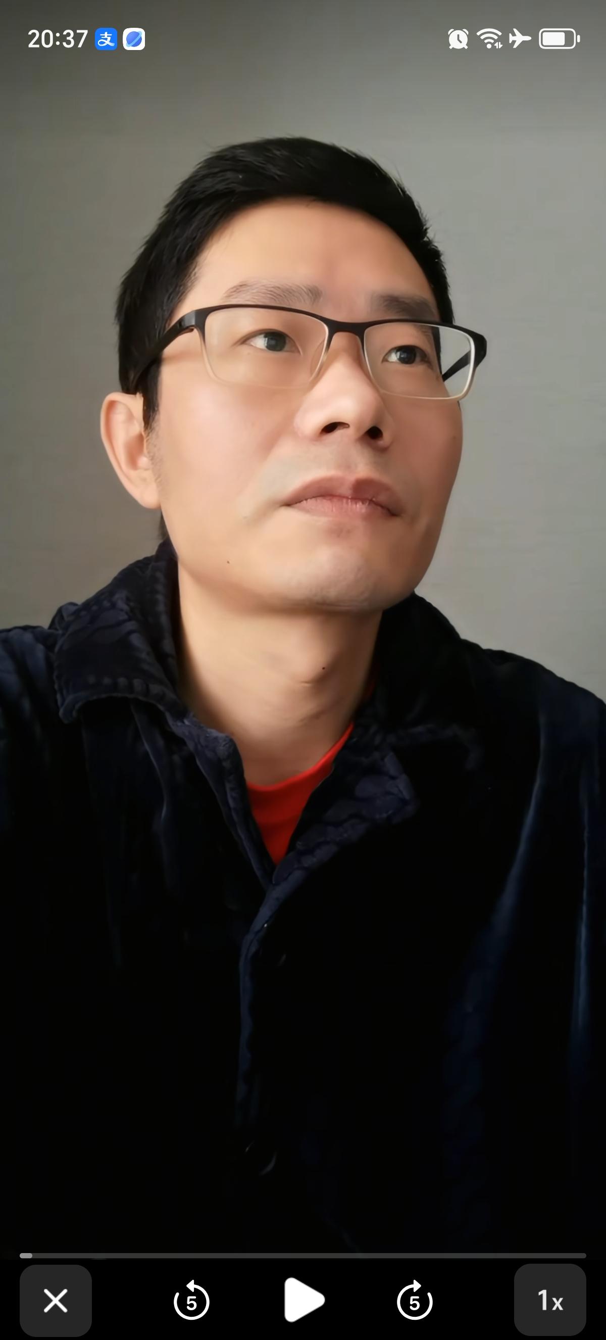 场子哥感慨，他和场子姐曾经相爱的两个人，如今走到了如此冷漠的一步。还指出了6点场