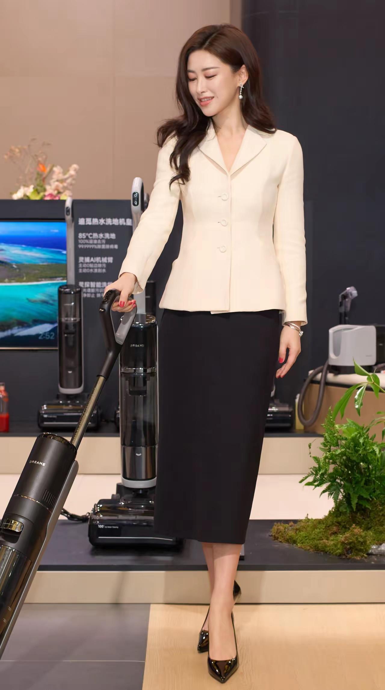 朱珠太美了，身材也好